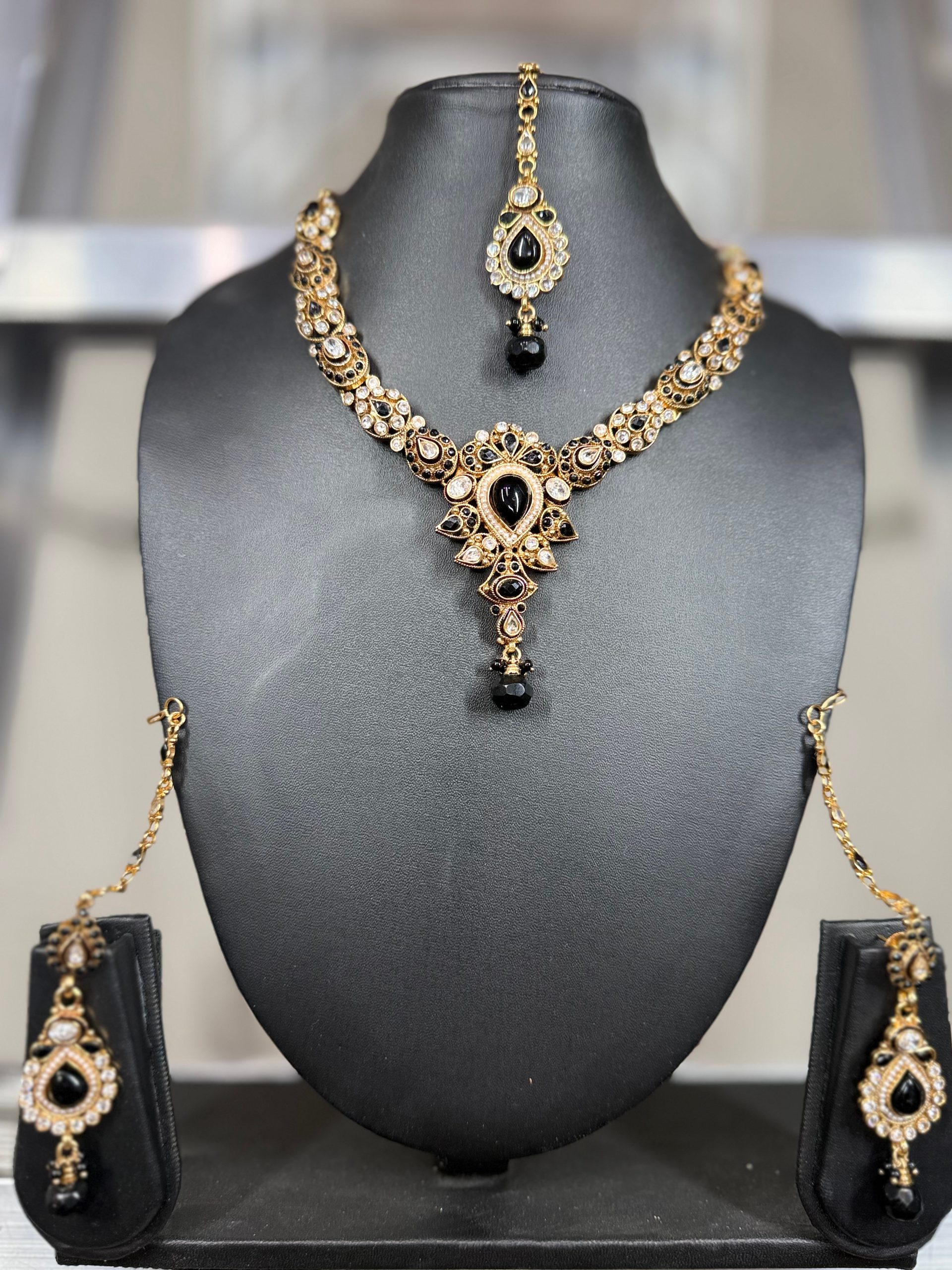 Black and Gold Faux Stone Set